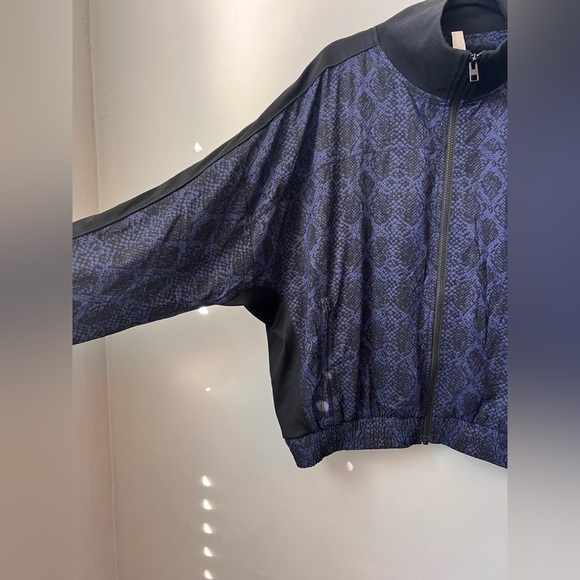 Athleta Brooklyn Track Bomber Jacket, Size XL - Picture 3 of 6